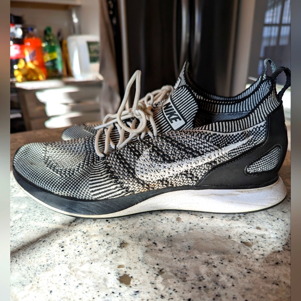 Nike Men's Mariah Flyknit Size 9